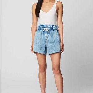 BLANK NYC Love on Top High waisted acid wash paper bag shorts size 27